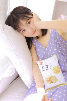 一面亲一面膜下奶